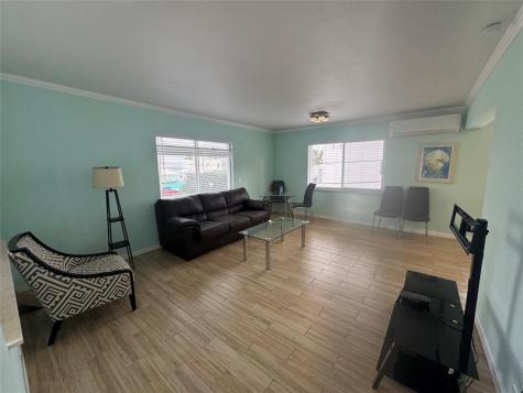 323 Monroe Street Hollywood FL 33019