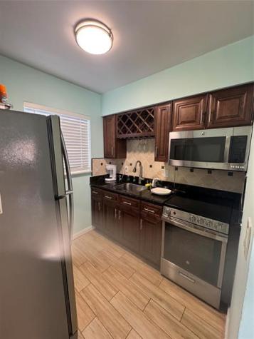 323 Monroe Street Hollywood FL 33019