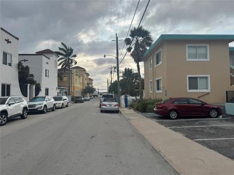 323 Monroe Street Hollywood FL 33019