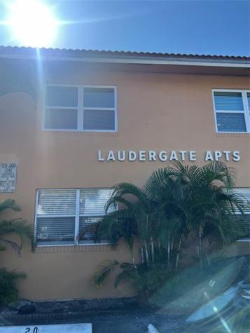 2016 NE 17th Court Fort Lauderdale FL 33305