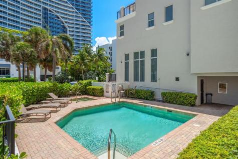 514 N Birch Road Fort Lauderdale FL 33304