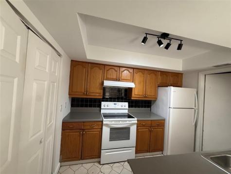 7427 SW 13th Street North Lauderdale FL 33068