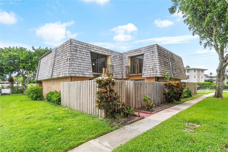 216 Lake Arbor Drive Palm Springs FL 33461