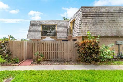 216 Lake Arbor Drive Palm Springs FL 33461