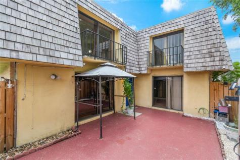 216 Lake Arbor Drive Palm Springs FL 33461