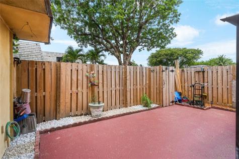 216 Lake Arbor Drive Palm Springs FL 33461