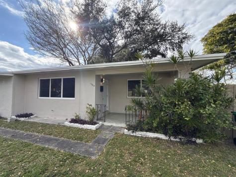 1306 SW 2nd Avenue Dania Beach FL 33004