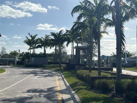 4534 W Pinehurst Trail Fort Lauderdale FL 33309