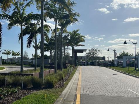 4534 W Pinehurst Trail Fort Lauderdale FL 33309