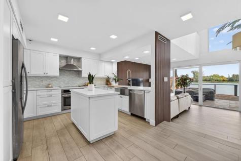 4945 SW 71 Place Miami FL 33155