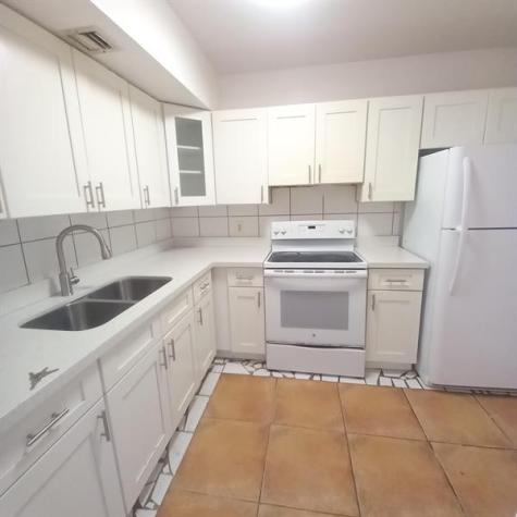 3610 NW 21st Lauderdale Lakes FL 33311
