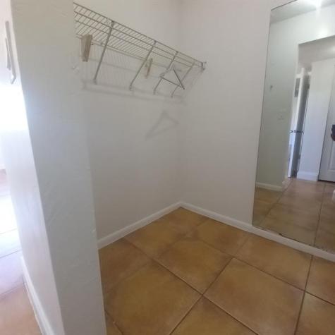 3610 NW 21st Lauderdale Lakes FL 33311