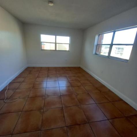 3610 NW 21st Lauderdale Lakes FL 33311