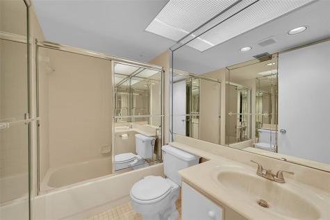 1802 Eleuthera Point Coconut Creek FL 33066