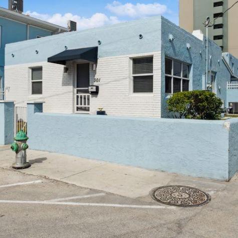 301 Van Buren Street Hollywood FL 33019