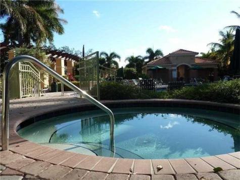 4961 Windward Way Dania Beach FL 33312