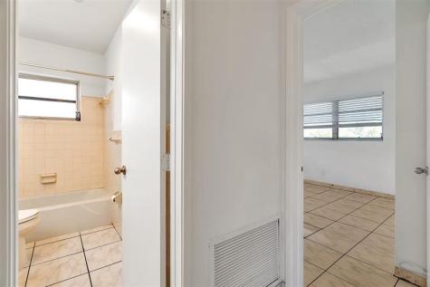 1049 NW 30th Court Wilton Manors FL 33311