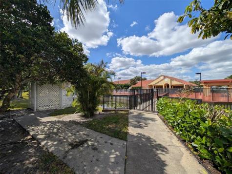 5741 Riverside Drive Coral Springs FL 33067
