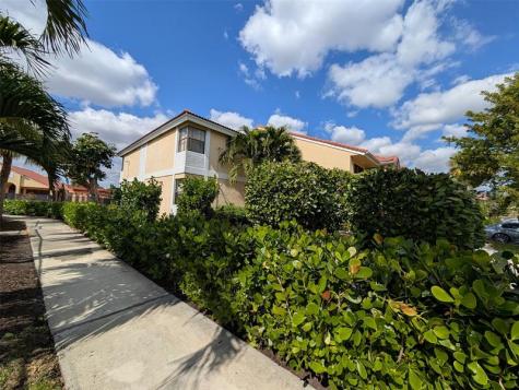 5741 Riverside Drive Coral Springs FL 33067