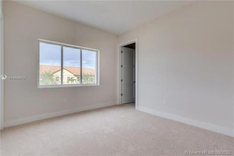 698 NE 43rd Street Oakland Park FL 33334