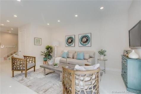 698 NE 43rd Street Oakland Park FL 33334