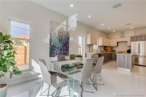 698 NE 43rd Street Oakland Park FL 33334