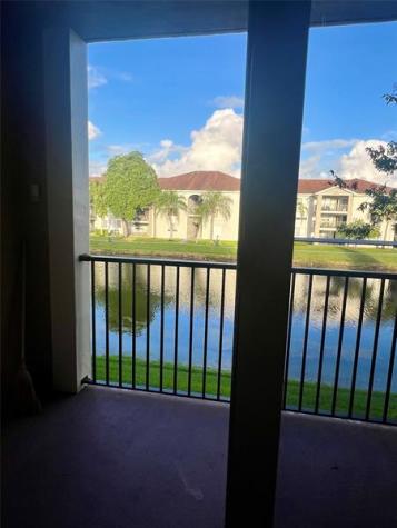 8060 N Nob Hill Road Tamarac FL 33321