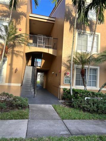 8060 N Nob Hill Road Tamarac FL 33321