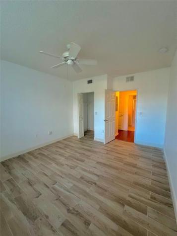 8060 N Nob Hill Road Tamarac FL 33321