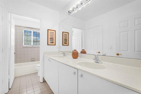 1427 NW 34th Way Fort Lauderdale FL 33311
