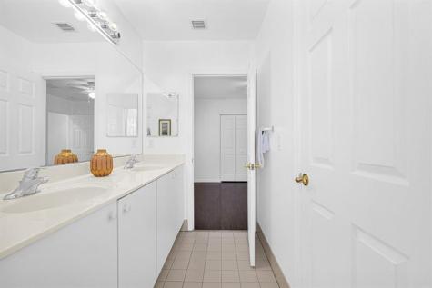 1427 NW 34th Way Fort Lauderdale FL 33311