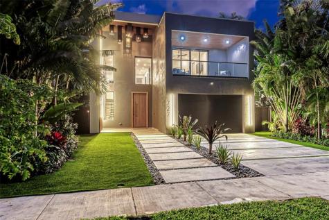 727 NE 17th Way Fort Lauderdale FL 33304