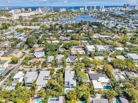 727 NE 17th Way Fort Lauderdale FL 33304
