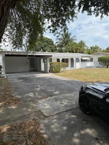 3807 Garfield Street Hollywood FL 33021