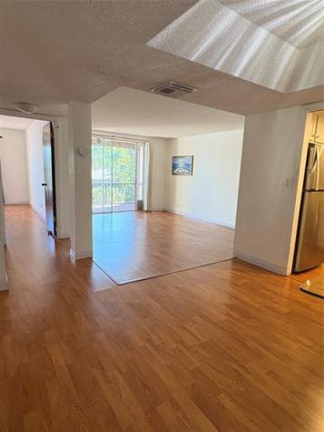 3670 Inverrary Drive Lauderhill FL 33319