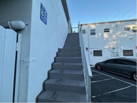 1142 NE 4th Avenue Fort Lauderdale FL 33304