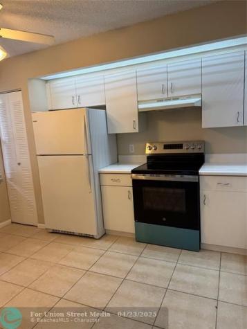 571 SW 142nd Avenue Pembroke Pines FL 33027