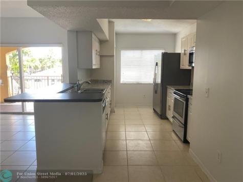 9640 NW 2nd Street Pembroke Pines FL 33024