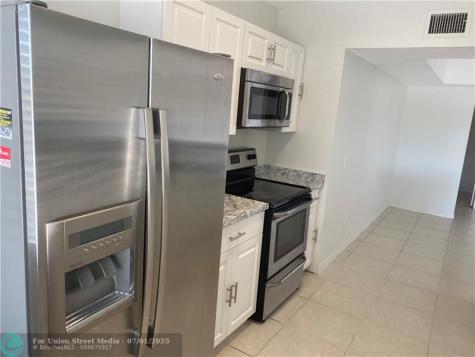 9640 NW 2nd Street Pembroke Pines FL 33024