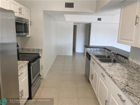 9640 NW 2nd Street Pembroke Pines FL 33024