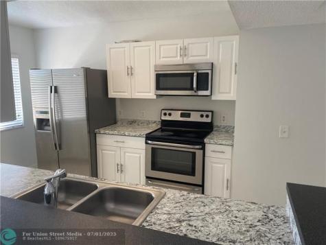 9640 NW 2nd Street Pembroke Pines FL 33024