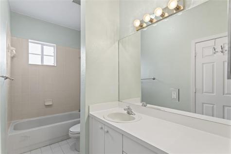 8820 S Isles Circle Tamarac FL 33321