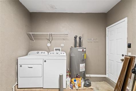 8820 S Isles Circle Tamarac FL 33321