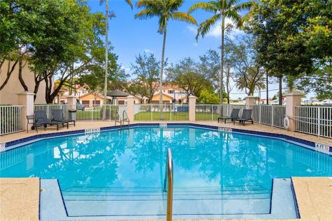 8820 S Isles Circle Tamarac FL 33321