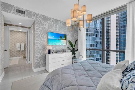 100 E Las Olas Boulevard Fort Lauderdale FL 33301