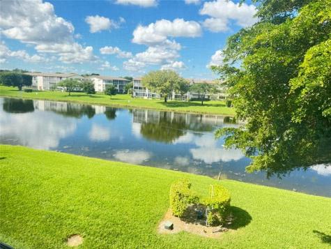 204 Brighton E Boca Raton FL 33434