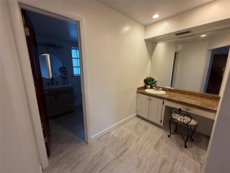 619 Kensington Place Wilton Manors FL 33305