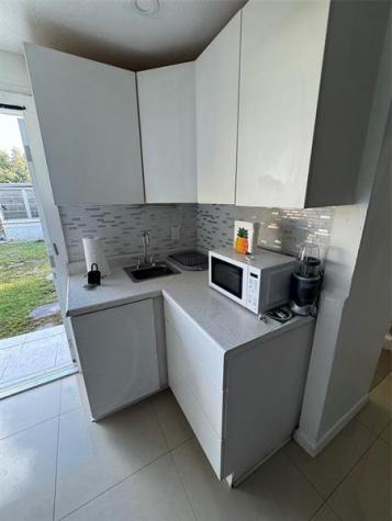 1111 N 25th Avenue Hollywood FL 33020