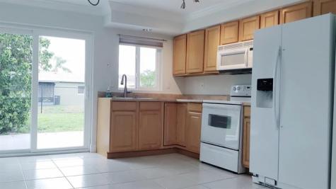 9609 NW 81st Tamarac FL 33321