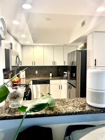 5600 Collins Avenue Miami Beach FL 33140